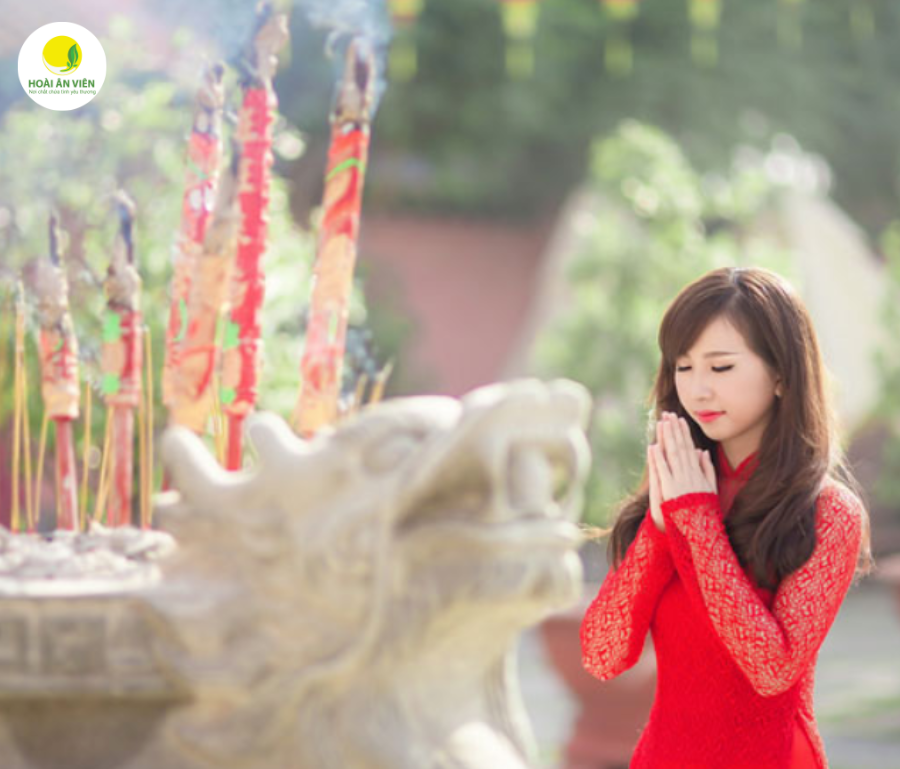 Thay vì sợ hãi và kiêng kỵ quá mức, hãy chuẩn bị tâm thế vững vàng, làm tốt 6 việc trên để bước vào tháng cô hồn một cách bình an, đầy đủ