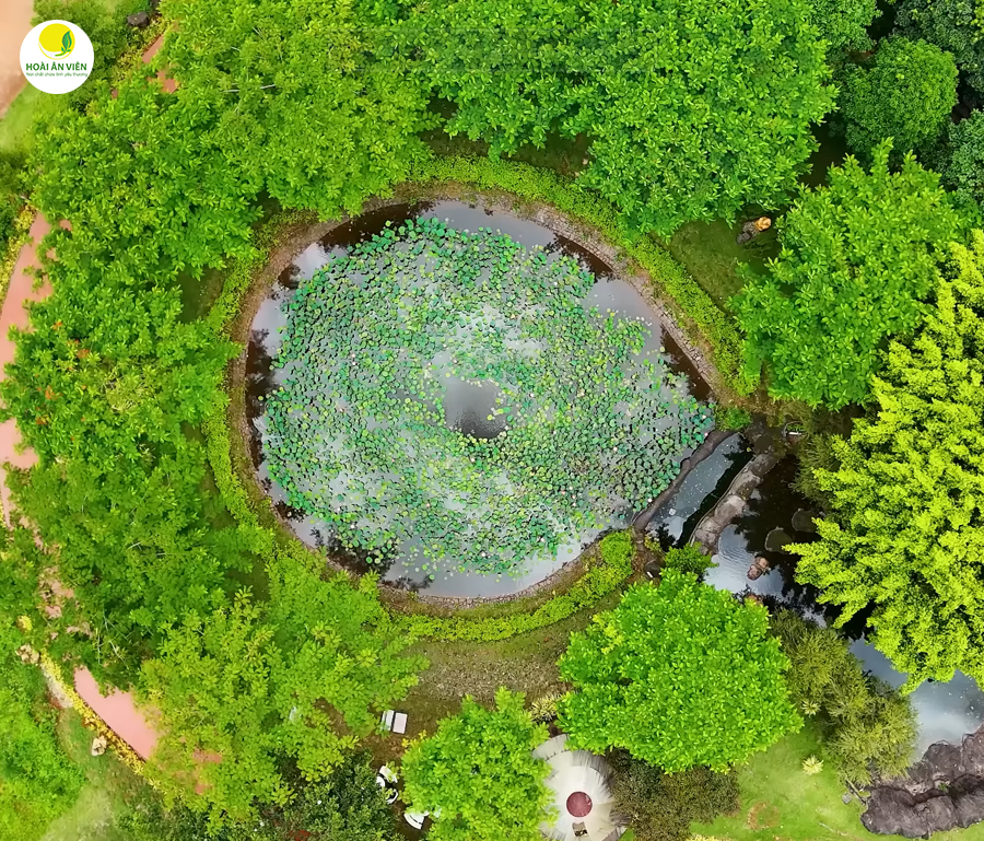 Khuôn viên Hoài Ân Viên rộng rãi, thoáng mát