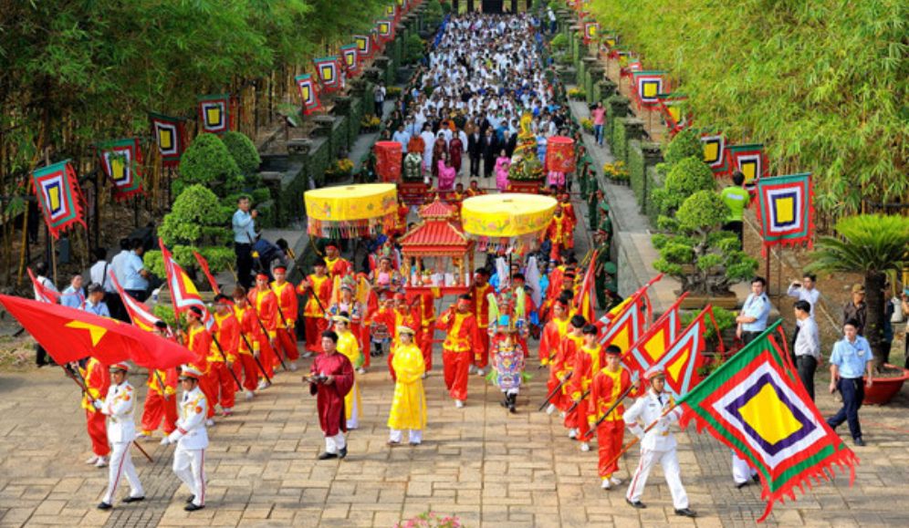 gày mùng 10 tháng 3 Âm lịch từ lâu đã trở thành nhịp cầu tâm linh kết nối triệu trái tim người Việt hướng về nguồn cội