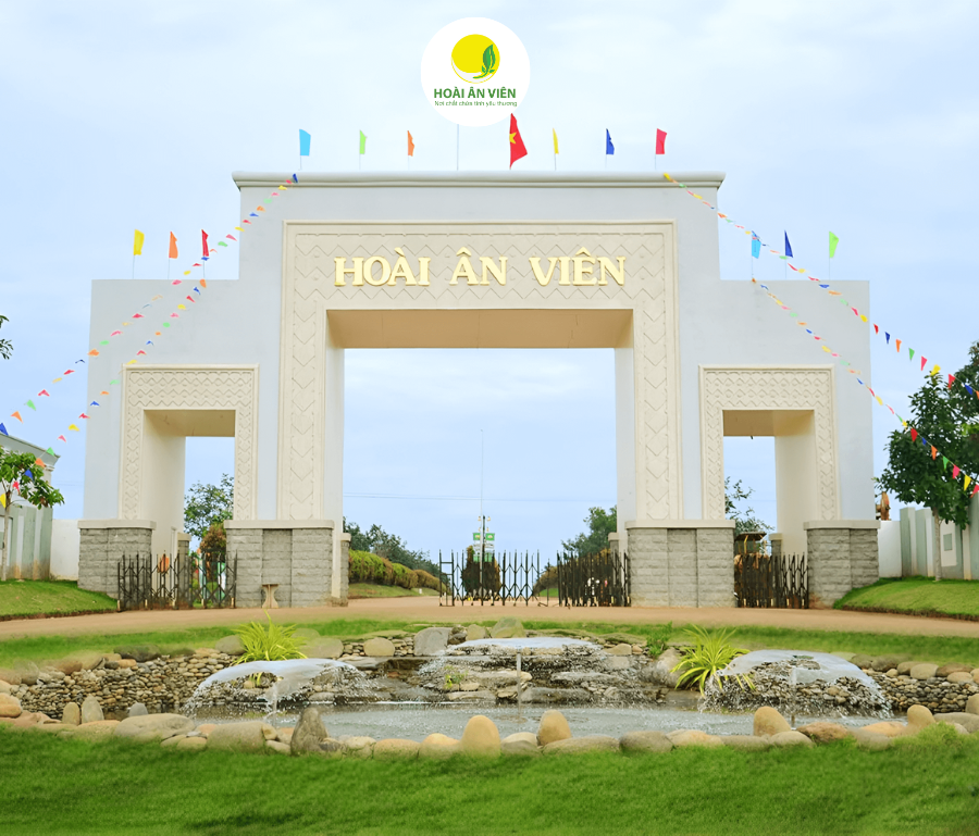 Xây mộ đúng phong thủy và đúng thời điểm không chỉ giúp người đã khuất được an nghỉ, mà còn thể hiện tấm lòng hiếu đạo của con cháu trong gia đình