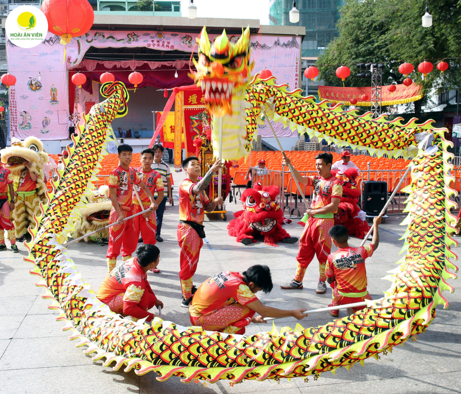 Tết Nguyên Tiêu là tên gọi khác của ngày Rằm Tháng Giêng, tức ngày 15 tháng Giêng Âm lịch hằng năm