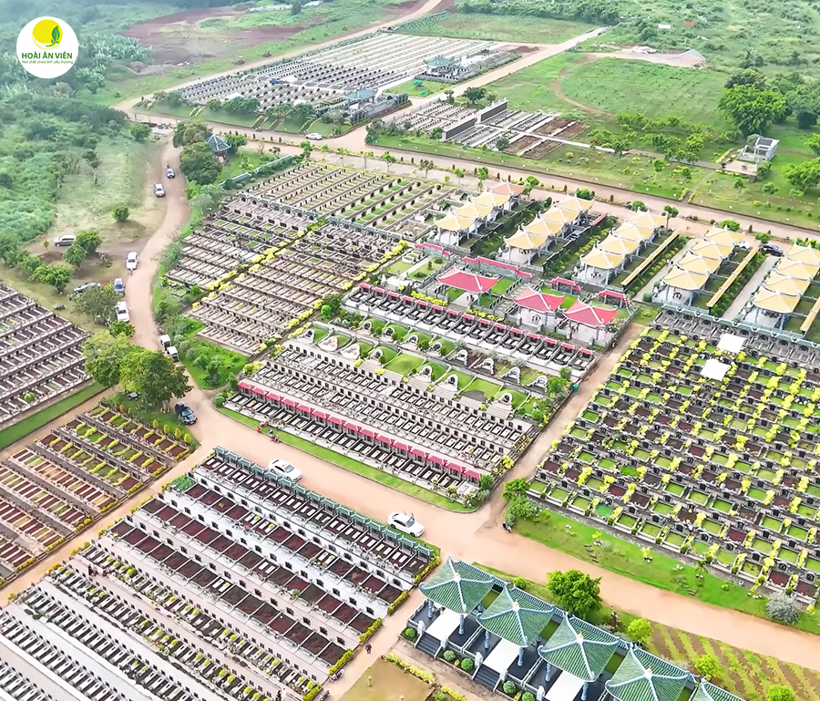 Công viên nghĩa trang được quy hoạch đồng bộ, chú trọng yếu tố cây xanh, lối đi, cảnh quan và sự tĩnh lặng